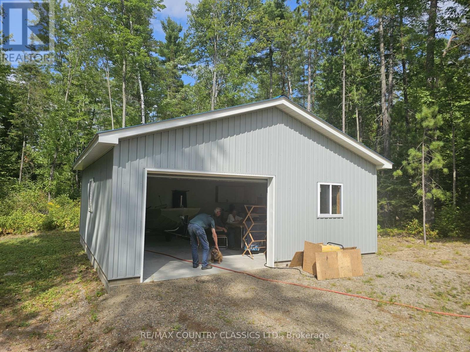 74 Murray Park Street, Madawaska Valley, Ontario  K0J 1B0 - Photo 4 - X12348595