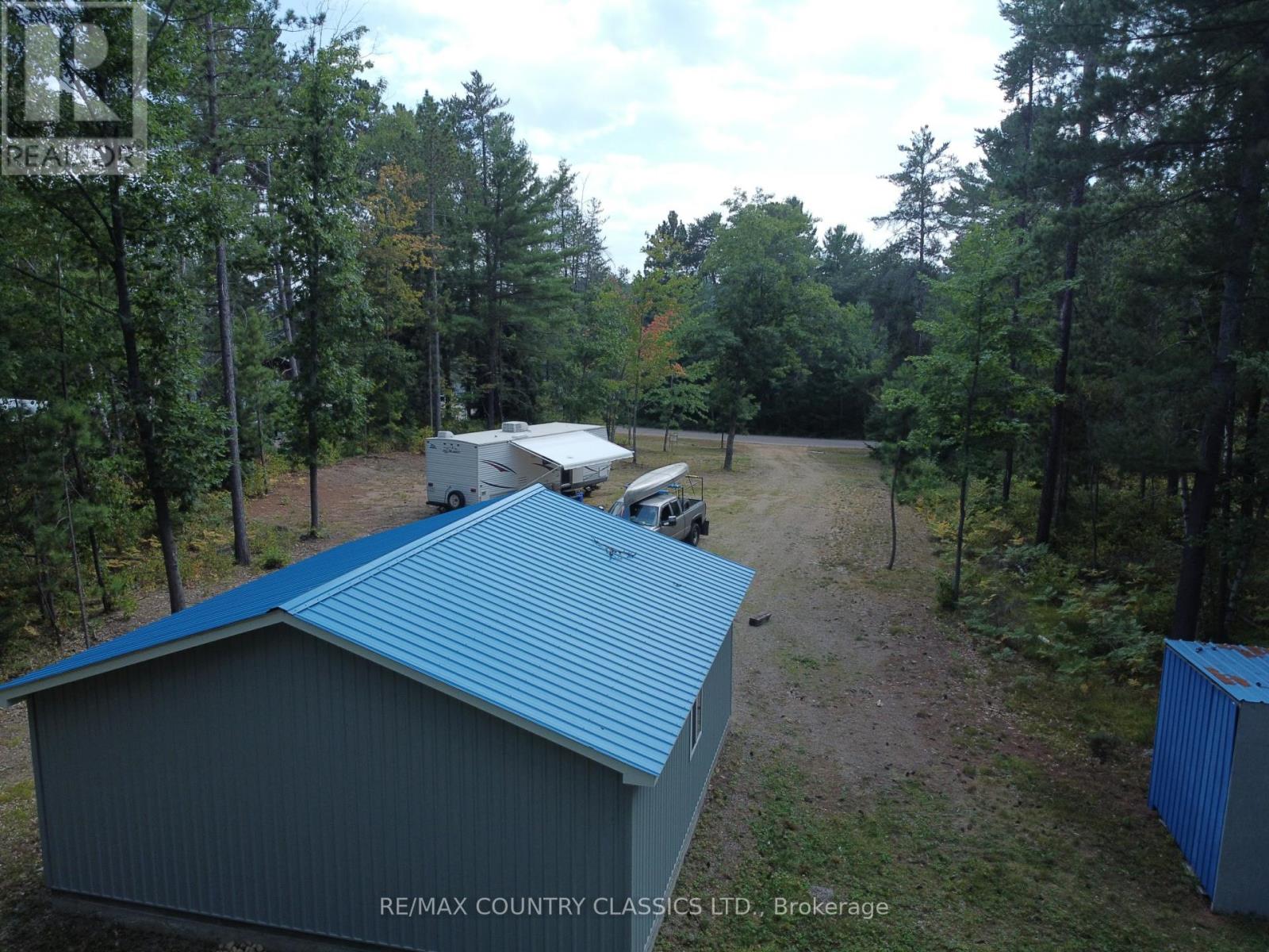 74 Murray Park Street, Madawaska Valley, Ontario  K0J 1B0 - Photo 8 - X12348595