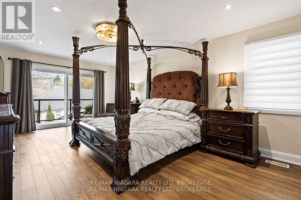 77b Broadway, St. Catharines (Port Weller), Ontario  L2M 7Y3 - Photo 16 - X12348601