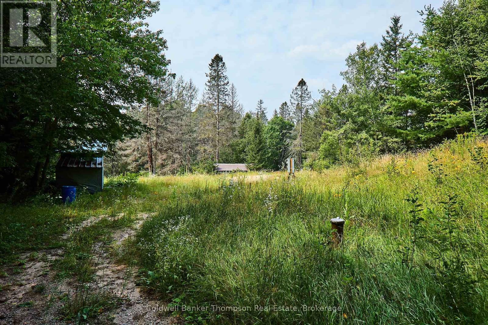 185 Halls Road E, Magnetawan, Ontario  P0A 1Z0 - Photo 7 - X12348566