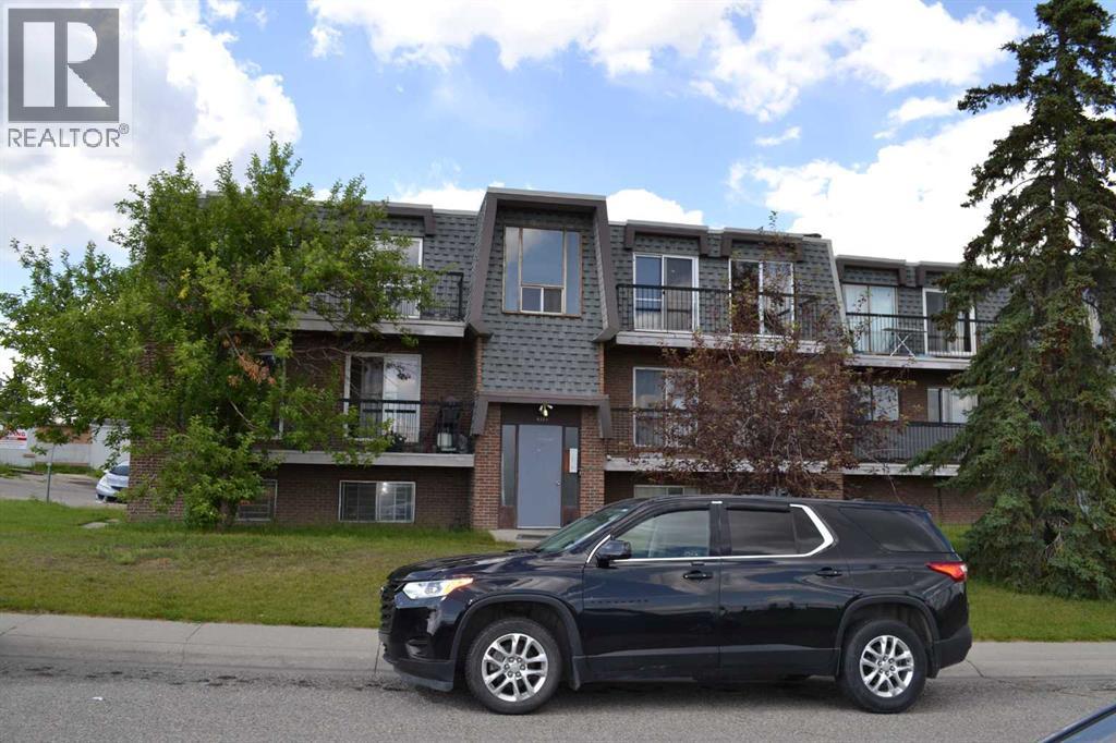 Property at 305, 431c Huntsville Crescent NW image 1