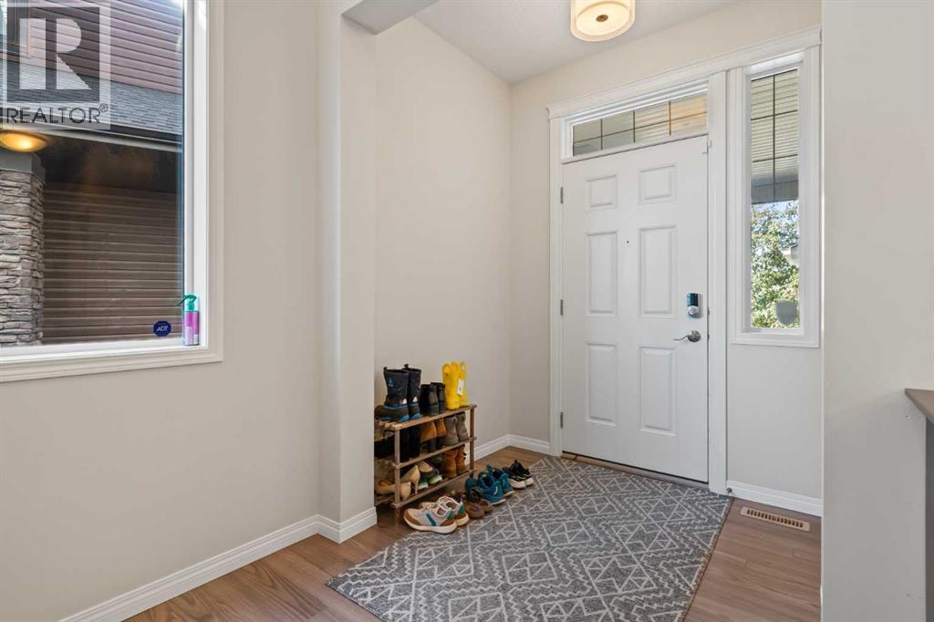 Property at 57 Cougar Ridge Close SW image 3