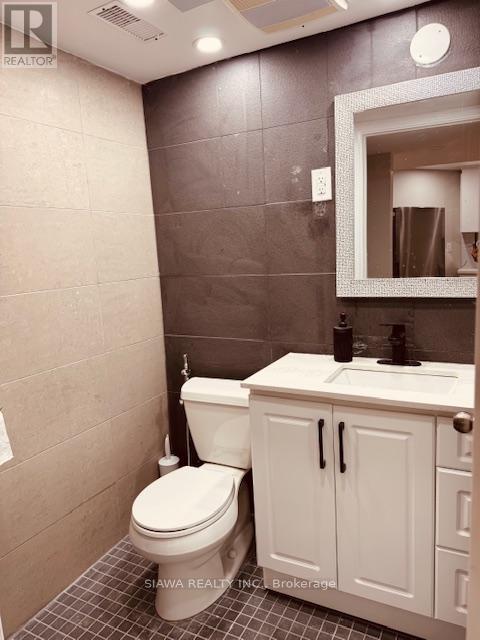 6320 Lorca Crescent, Mississauga, Ontario  L5N 2J4 - Photo 5 - W12348602