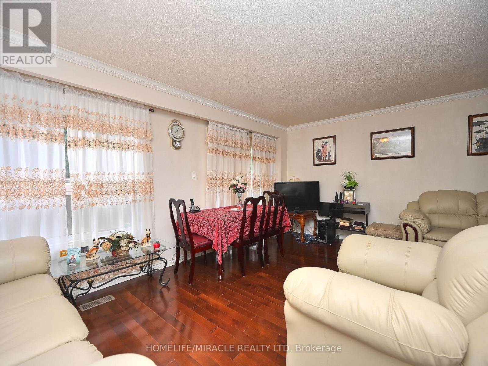 119 - 120 Collins Crescent W, Brampton (Brampton North), Ontario  L6V 3N1 - Photo 14 - W12348609