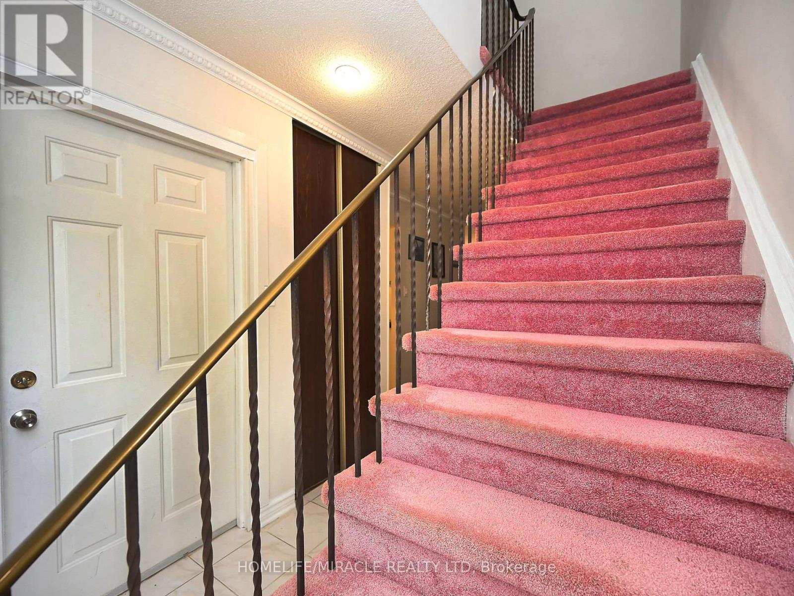 119 - 120 Collins Crescent W, Brampton (Brampton North), Ontario  L6V 3N1 - Photo 25 - W12348609