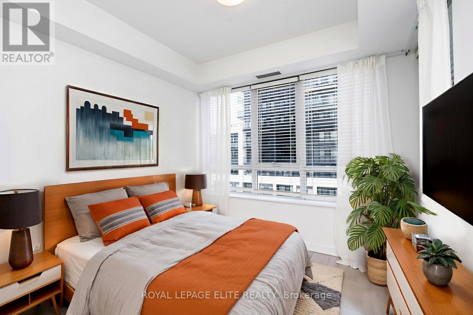 418 - 405 Dundas Street, Oakville (Oa Rural Oakville), Ontario  L6M 4M2 - Photo 11 - W12348521