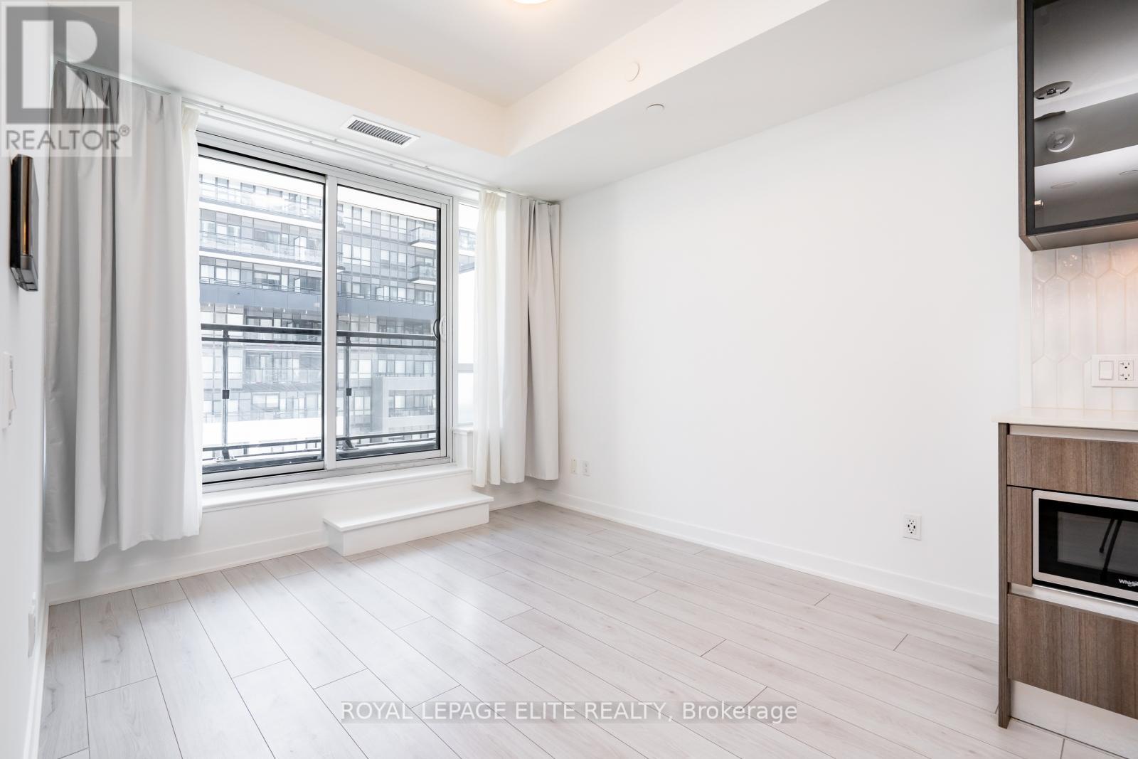 418 - 405 Dundas Street, Oakville (Oa Rural Oakville), Ontario  L6M 4M2 - Photo 17 - W12348521