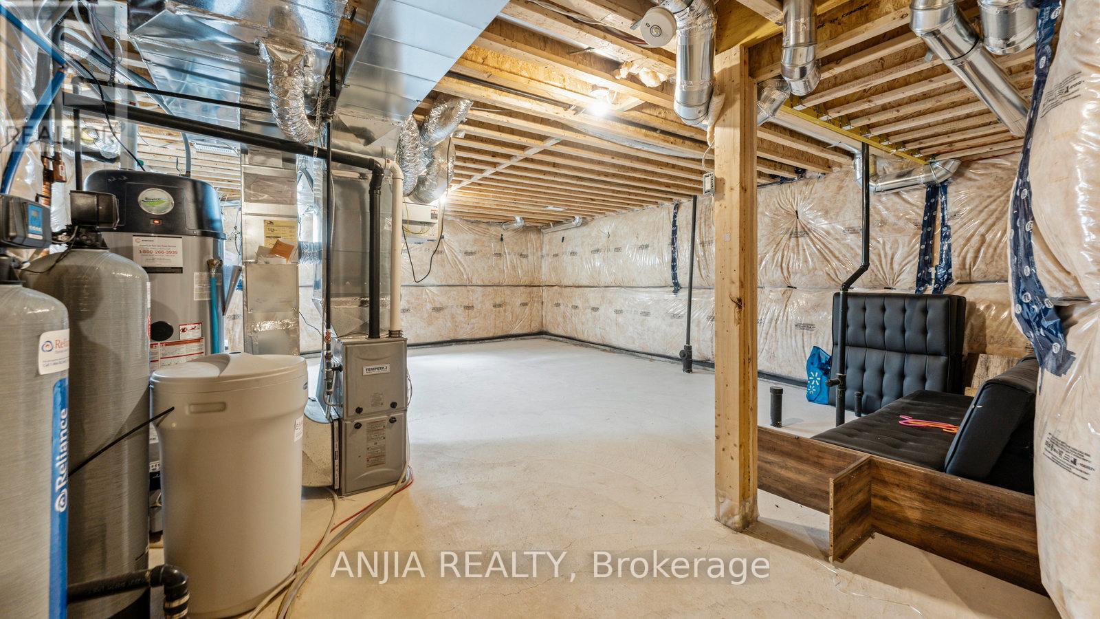 1 Gunn Avenue, Brant, Ontario  N3T 5L5 - Photo 21 - X12348597