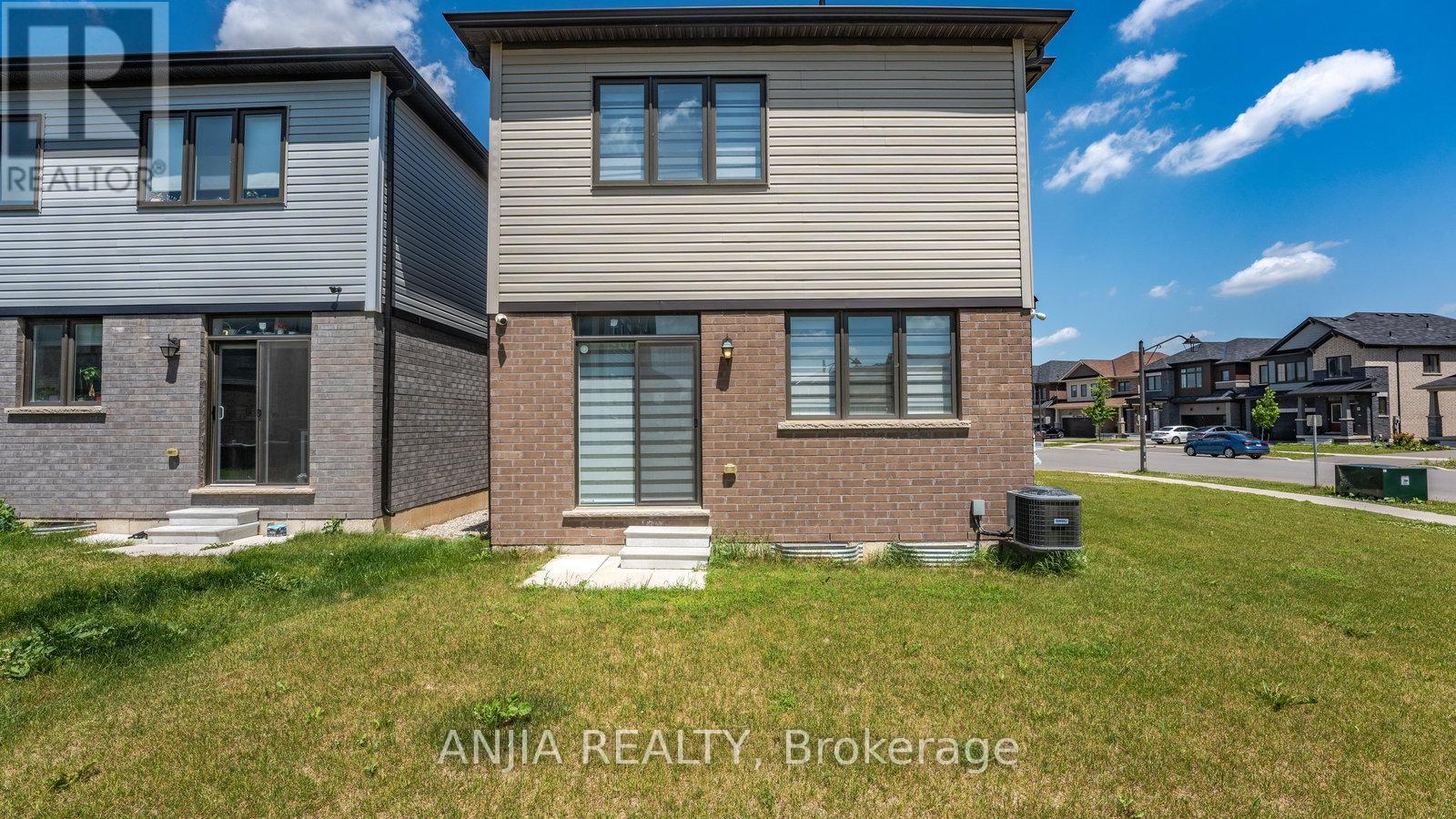 1 Gunn Avenue, Brant, Ontario  N3T 5L5 - Photo 24 - X12348597