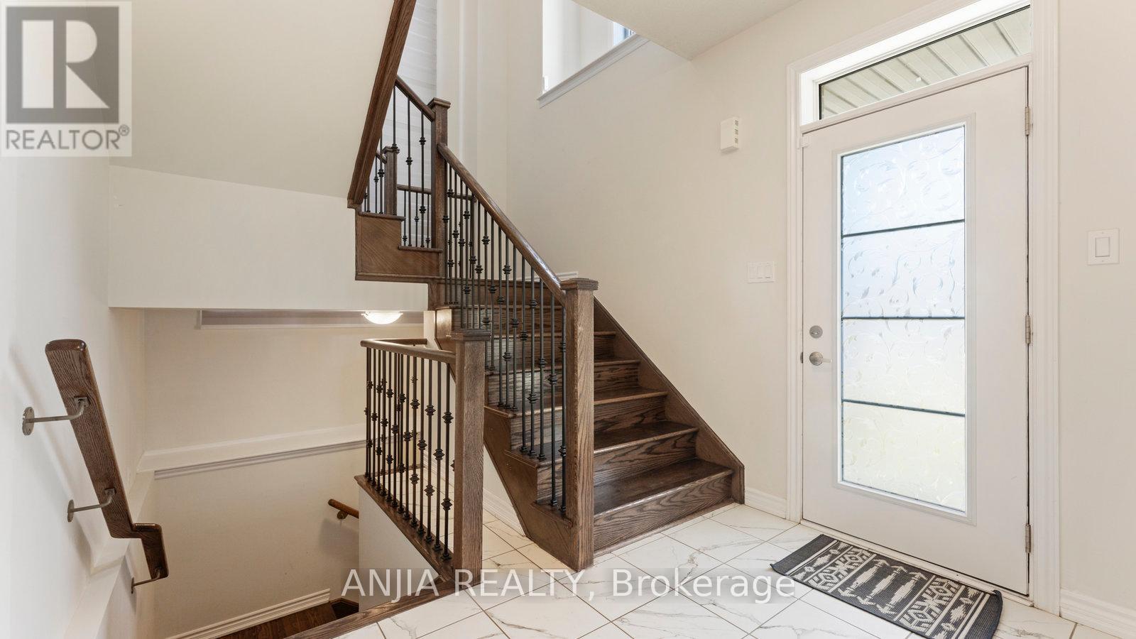 1 Gunn Avenue, Brant, Ontario  N3T 5L5 - Photo 4 - X12348597