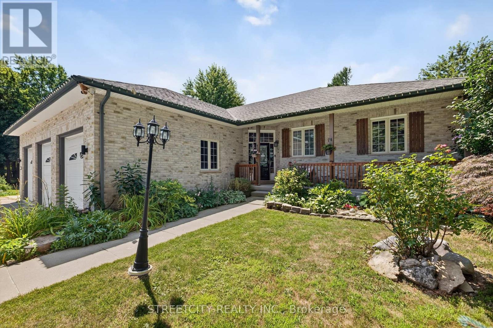 1163 CRUMLIN SIDE ROAD, London East, Ontario
