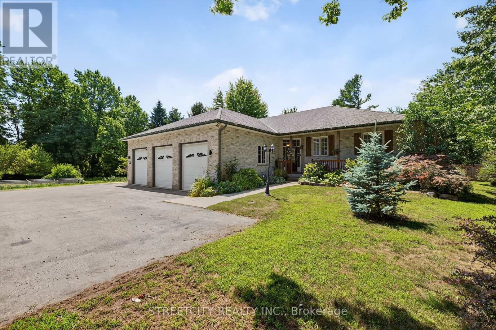 1163 Crumlin Side Road, London East, Ontario  N5V 1R6 - Photo 2 - X12348628