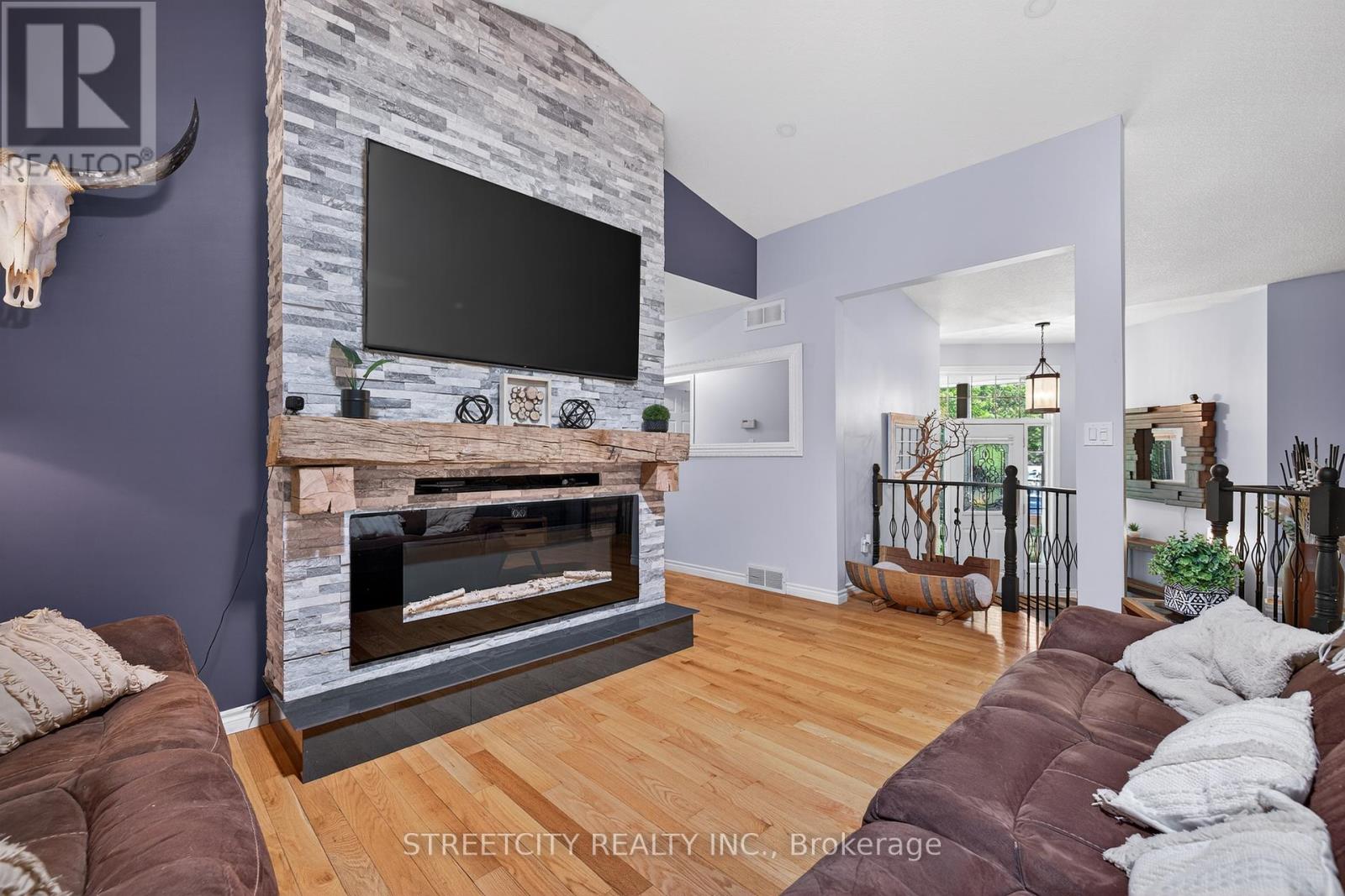 1163 Crumlin Side Road, London East, Ontario  N5V 1R6 - Photo 7 - X12348628