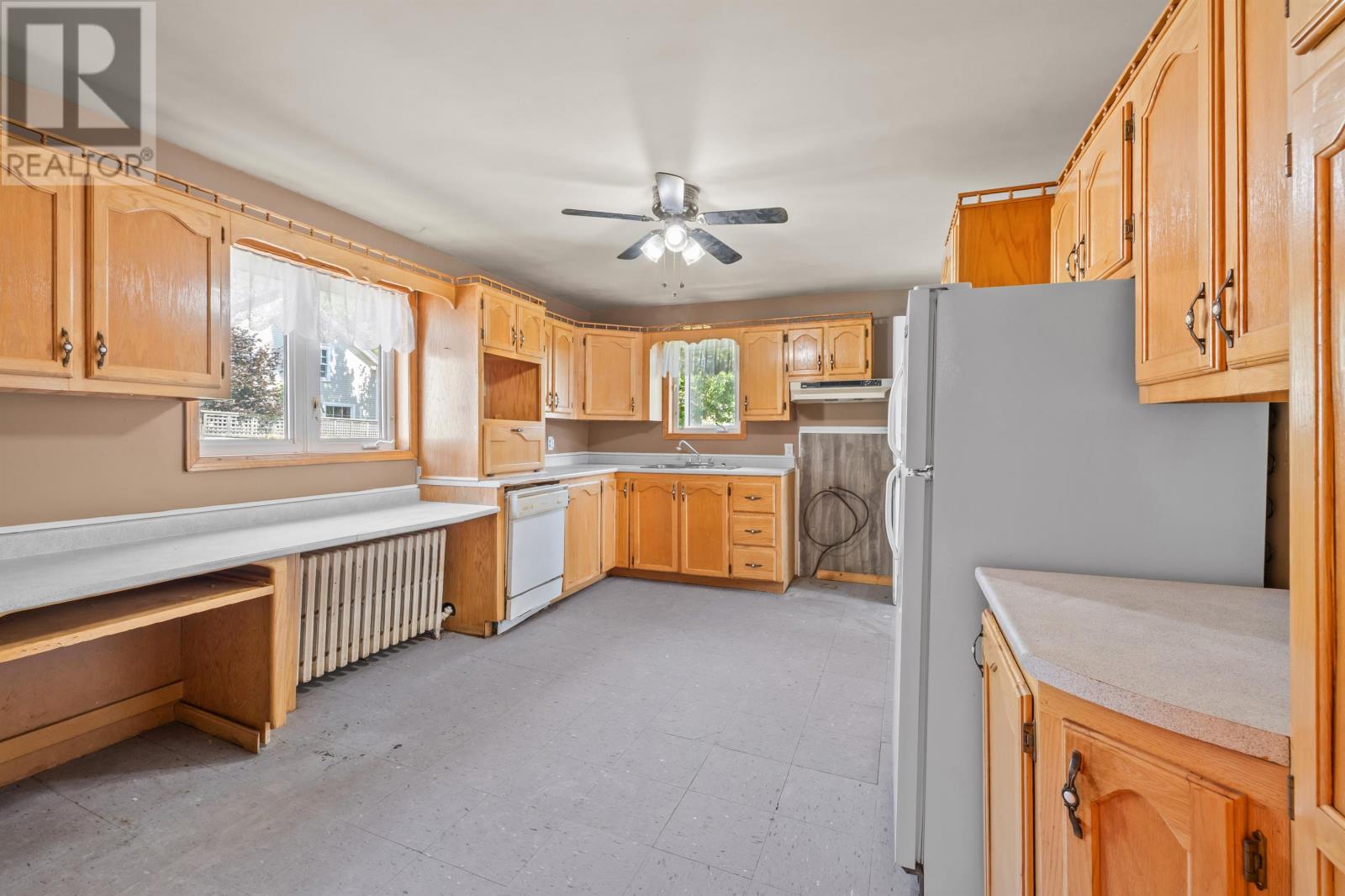47 Spring Street, Summerside, Prince Edward Island  C1N 3E3 - Photo 8 - 202520810