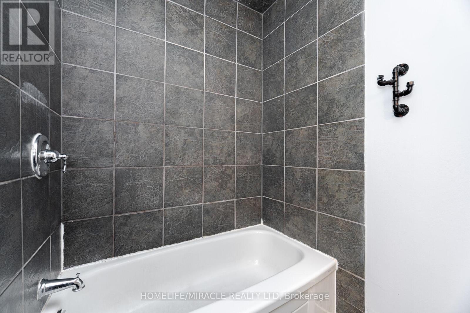 230 Taunton Road W, Oshawa, Ontario  L1G 3T3 - Photo 26 - E12326669