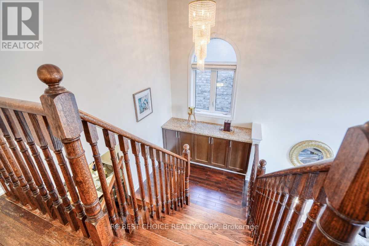 37 Bud Leggett Crescent, Georgina (Keswick South), Ontario  L4P 0B7 - Photo 12 - N12348470
