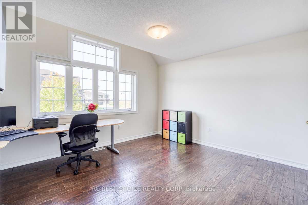37 Bud Leggett Crescent, Georgina (Keswick South), Ontario  L4P 0B7 - Photo 21 - N12348470