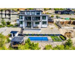 8792 Cortland Place, coldstream, British Columbia