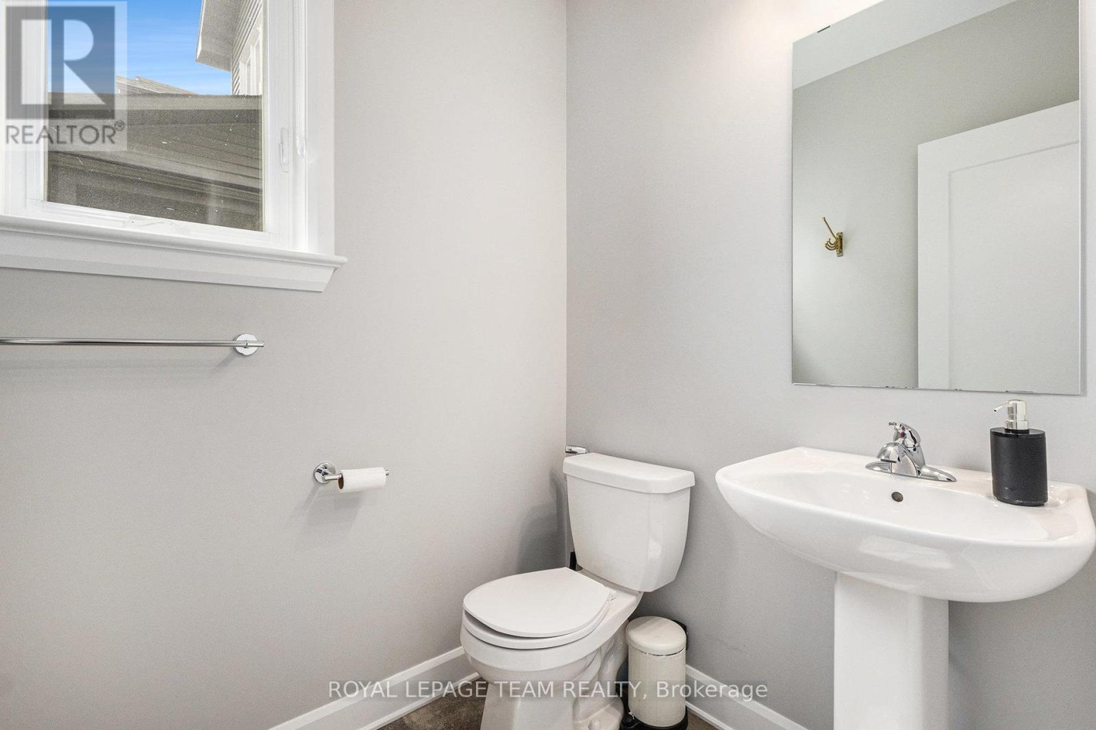 659 Parkview Terrace, Russell, Ontario  K4R 0C7 - Photo 11 - X12348642