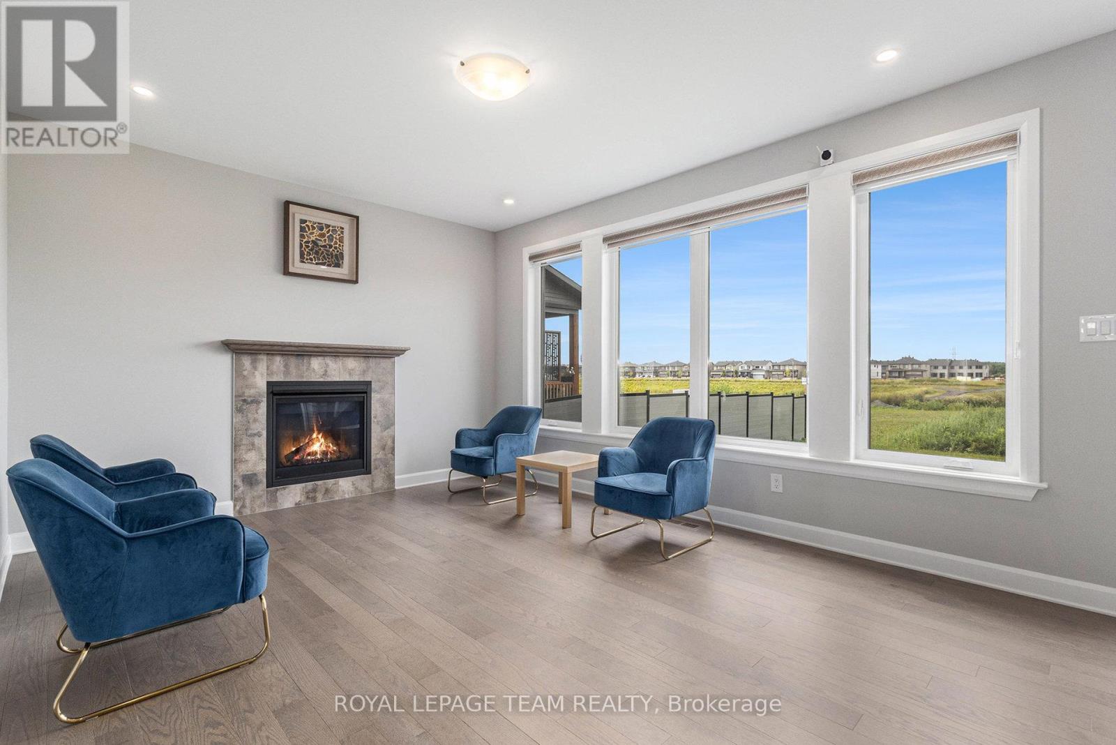 Property at 659 PARKVIEW TERRACE image 4