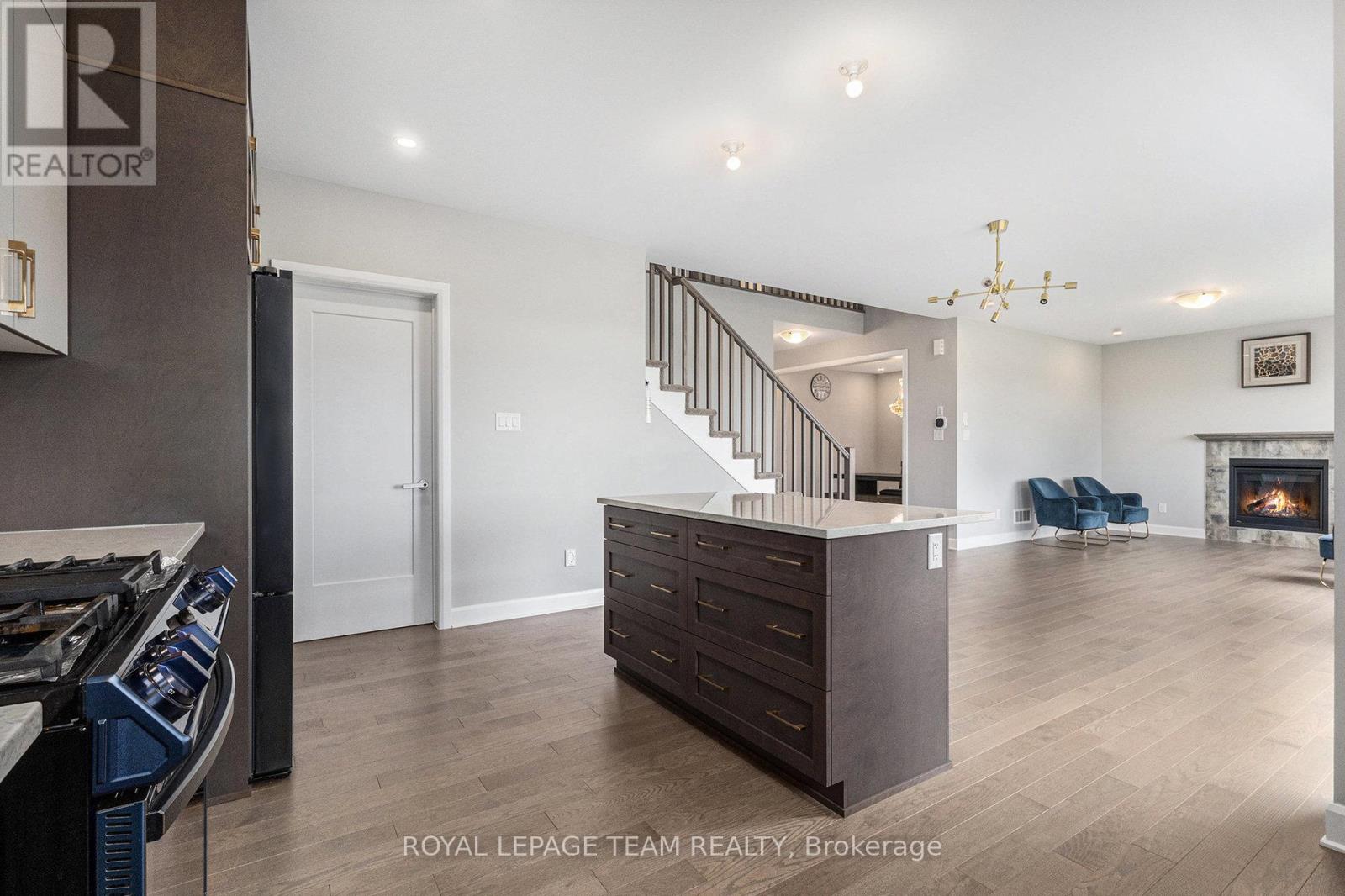 659 Parkview Terrace, Russell, Ontario  K4R 0C7 - Photo 9 - X12348642