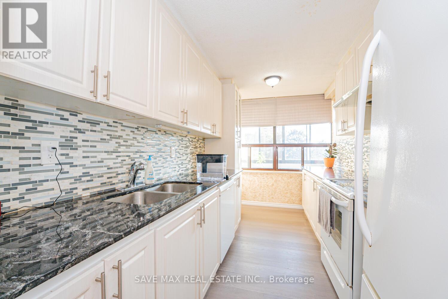 304 - 18 Knightsbridge Road, Brampton, Ontario  L6T 3X5 - Photo 17 - W12348621