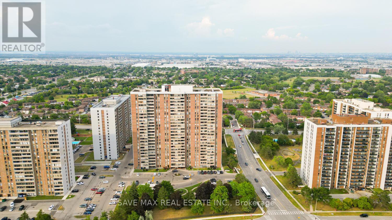 304 - 18 Knightsbridge Road, Brampton, Ontario  L6T 3X5 - Photo 2 - W12348621