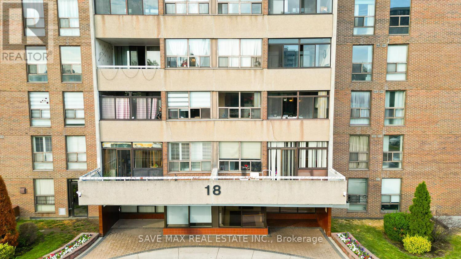 304 - 18 Knightsbridge Road, Brampton, Ontario  L6T 3X5 - Photo 4 - W12348621