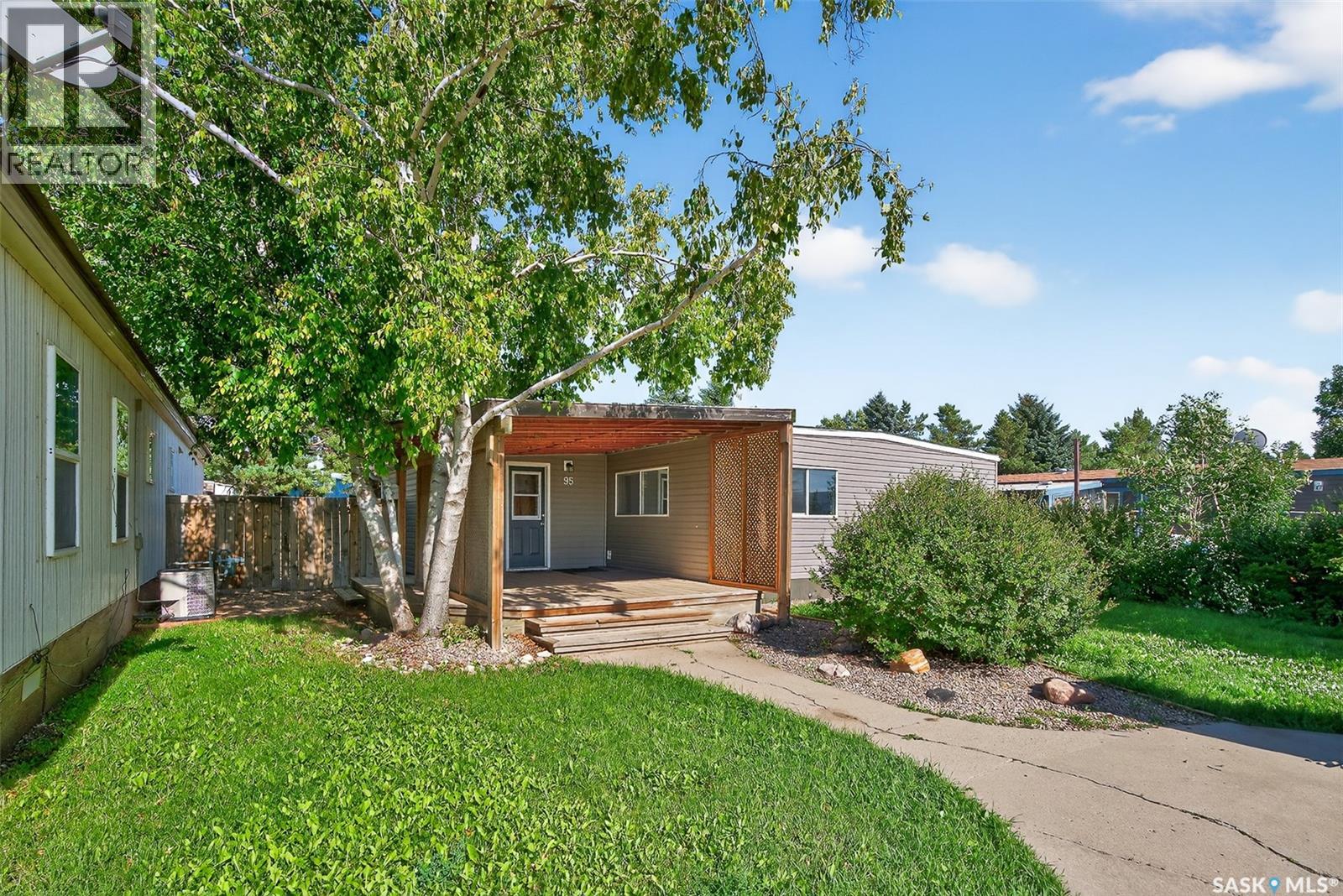 95 Larch Street, Caronport, Saskatchewan  S0H 0S0 - Photo 1 - SK015791