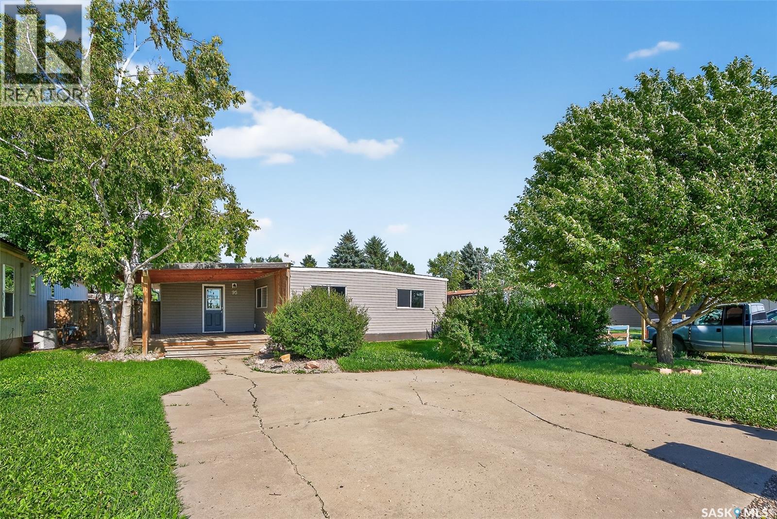 95 Larch Street, Caronport, Saskatchewan  S0H 0S0 - Photo 28 - SK015791
