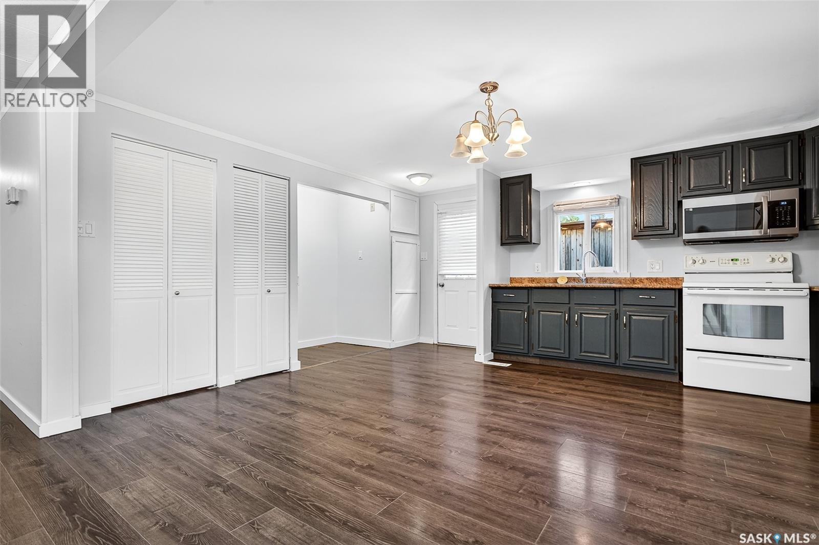95 Larch Street, Caronport, Saskatchewan  S0H 0S0 - Photo 7 - SK015791