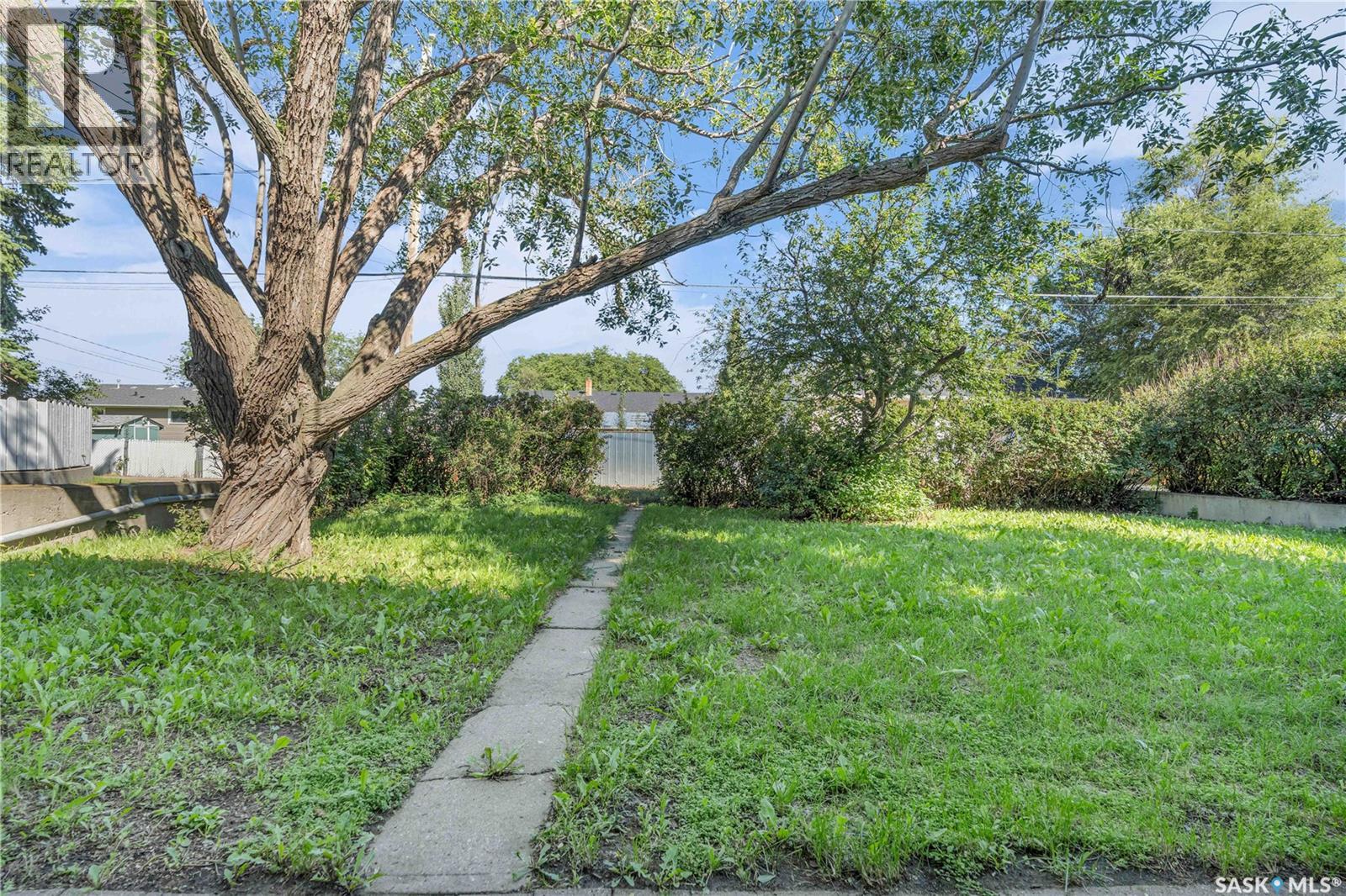 106 Wood Crescent, Assiniboia, Saskatchewan  S0H 0B0 - Photo 47 - SK015776