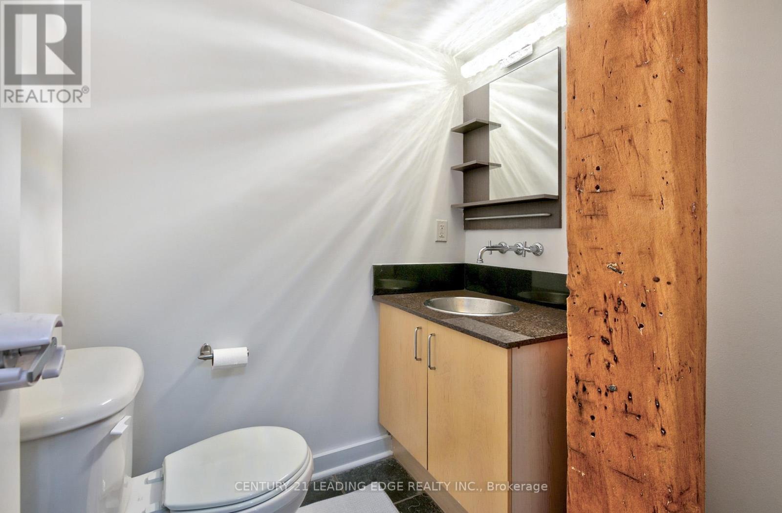 418 - 81a Front Street, Toronto, Ontario  M5E 1Z7 - Photo 3 - C12348662