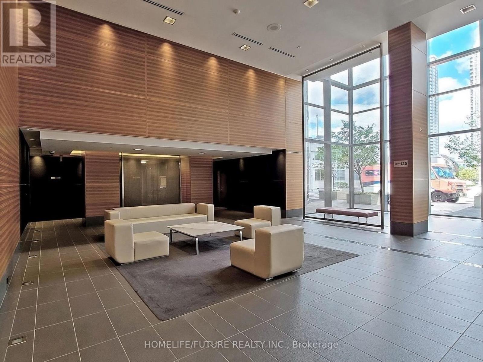 219 - 135 Village Green Square, Toronto (Agincourt South-Malvern West), Ontario  M1S 0G4 - Photo 5 - E12348667