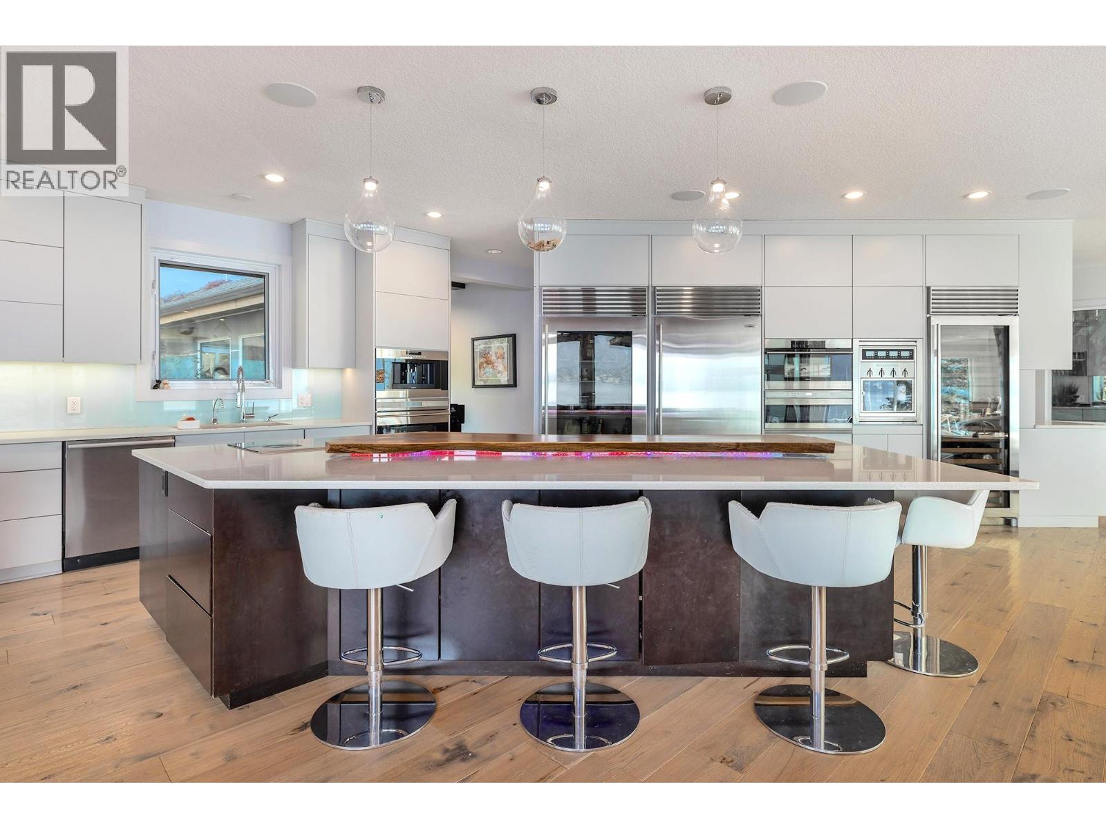 2100 Dewdney Road Kelowna Photo 19