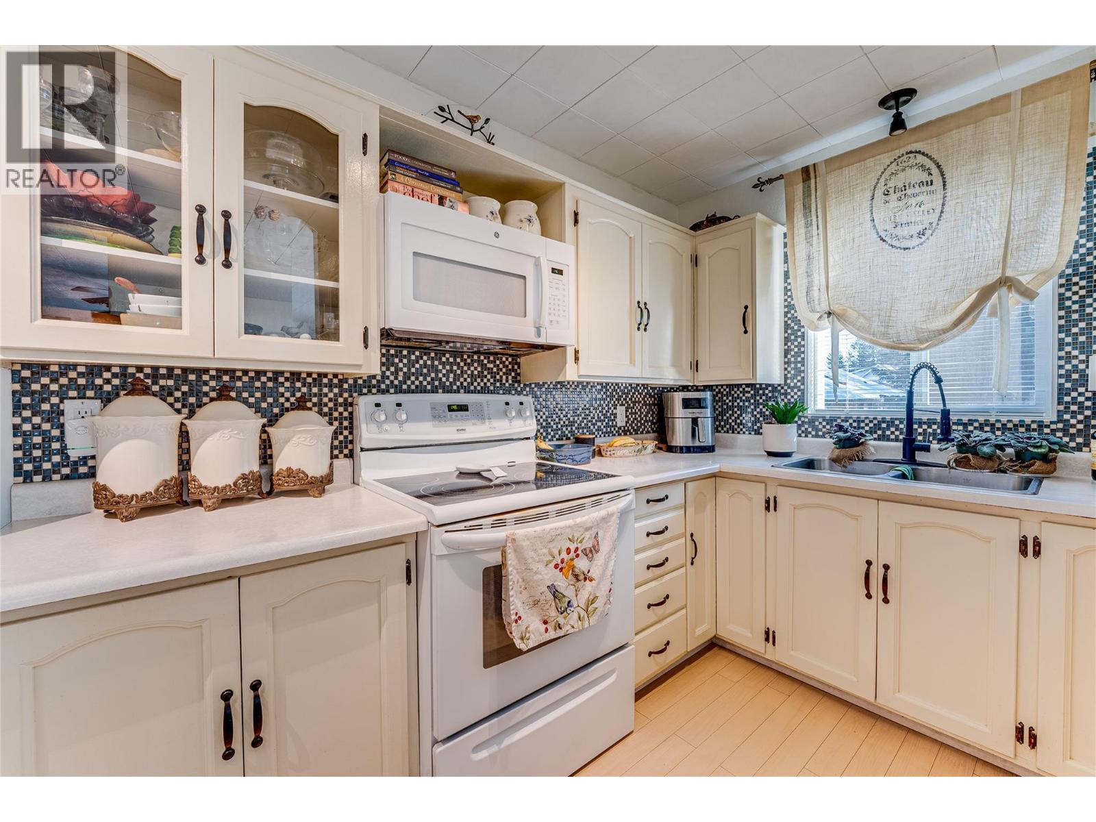 409 Hummingbird Avenue, Vernon, British Columbia  V1H 2A1 - Photo 13 - 10359476