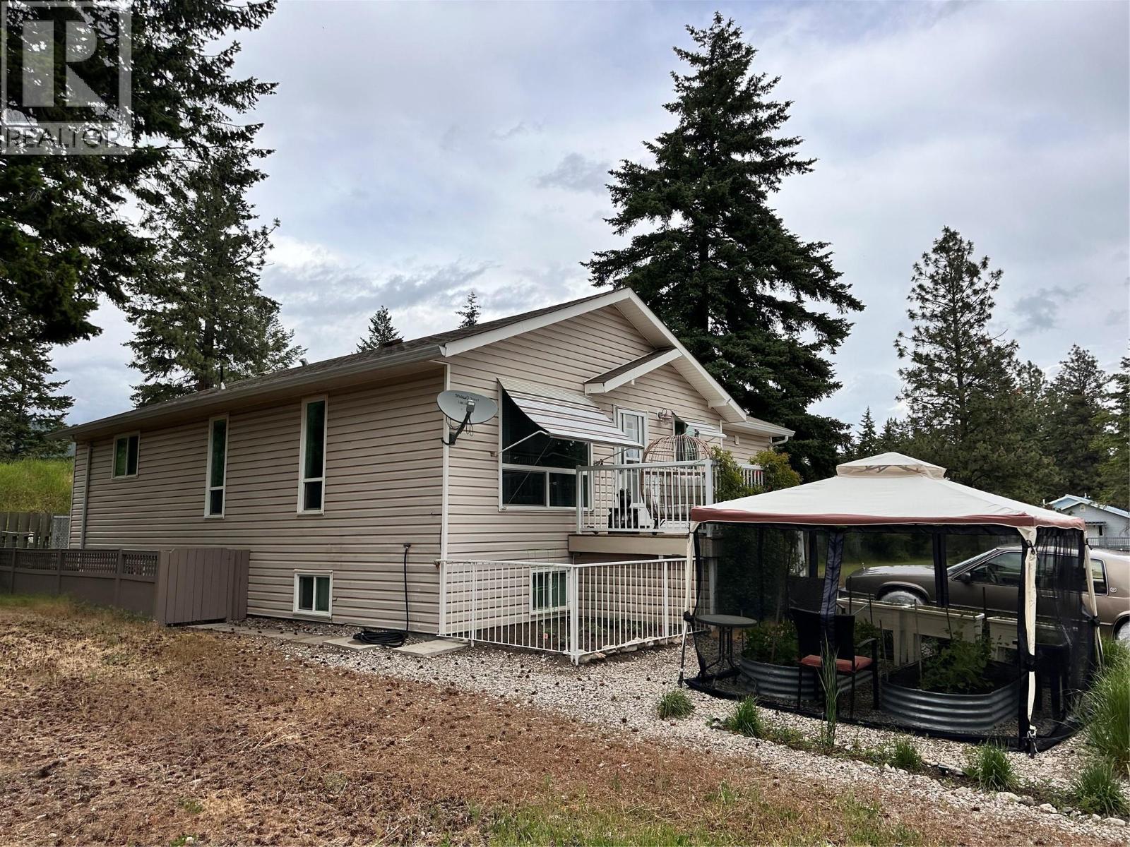 409 Hummingbird Avenue, Vernon, British Columbia  V1H 2A1 - Photo 4 - 10359476