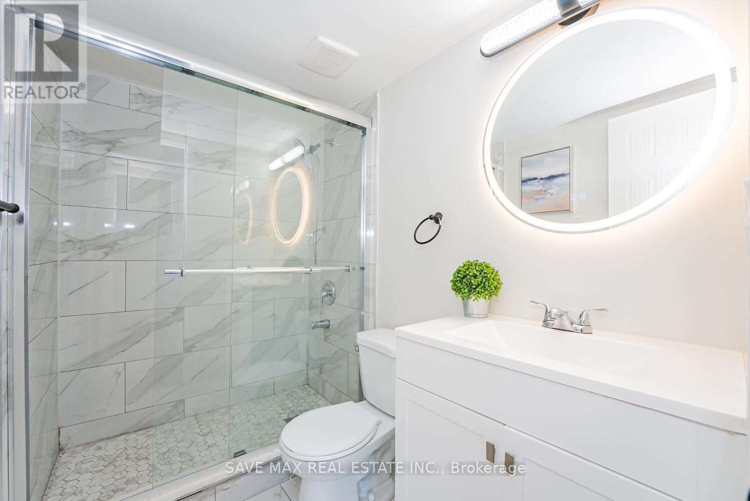 212 - 103 Bristol Road E, Mississauga, Ontario  L4Z 3P4 - Photo 11 - W12348638