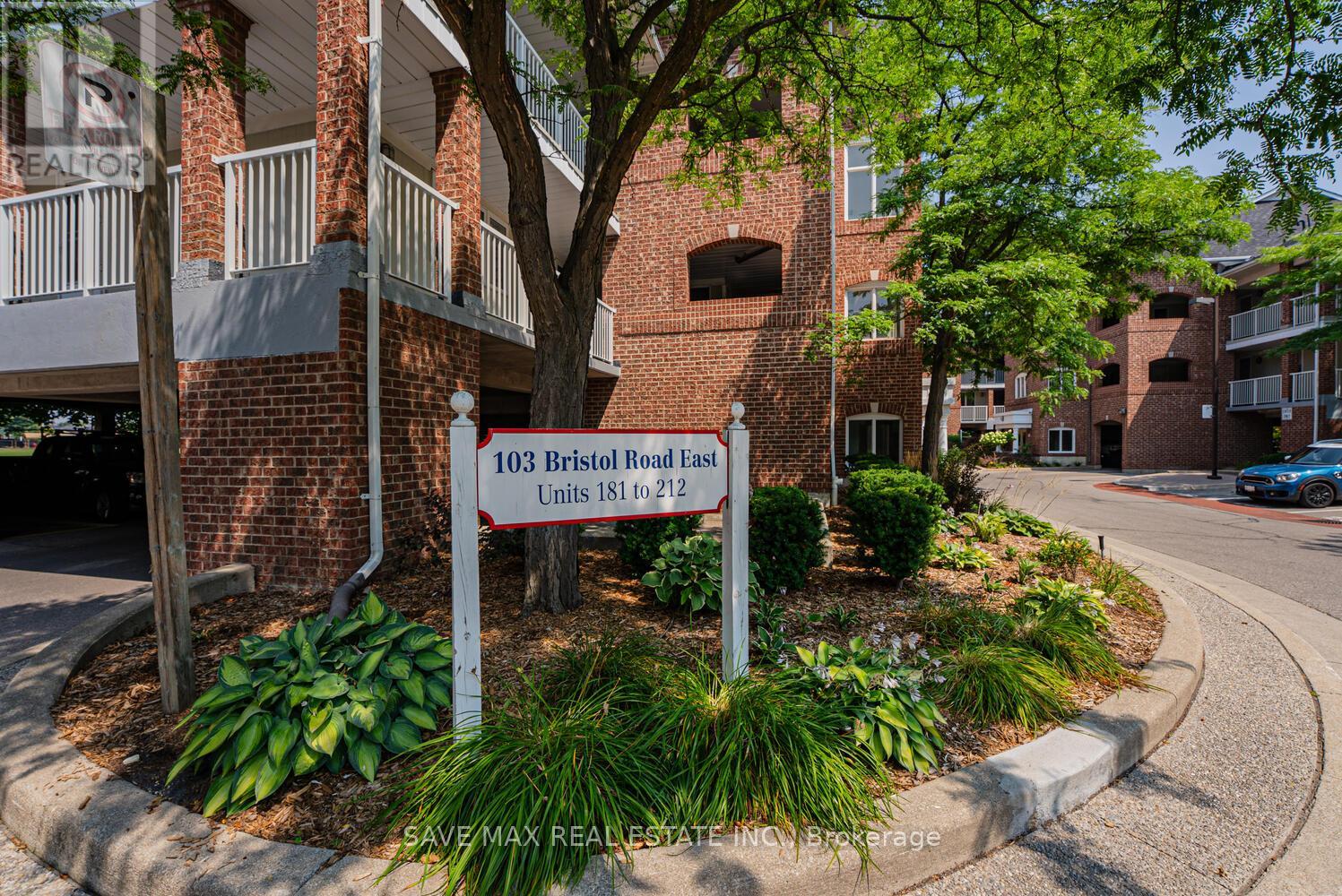 212 - 103 Bristol Road E, Mississauga, Ontario  L4Z 3P4 - Photo 2 - W12348638