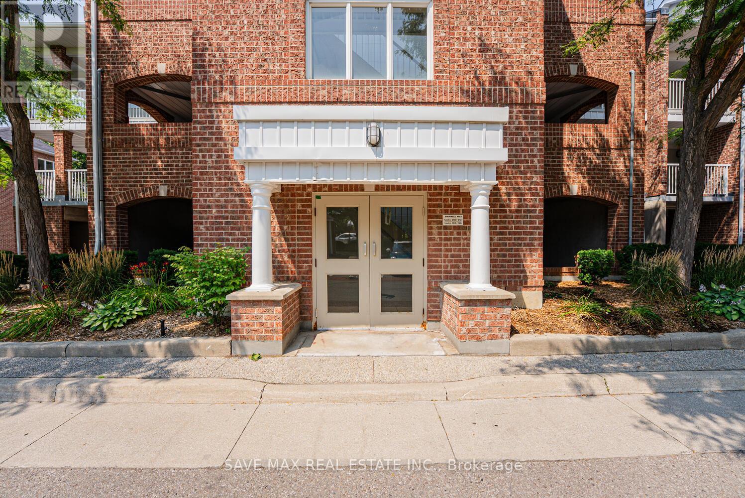 212 - 103 Bristol Road E, Mississauga, Ontario  L4Z 3P4 - Photo 3 - W12348638