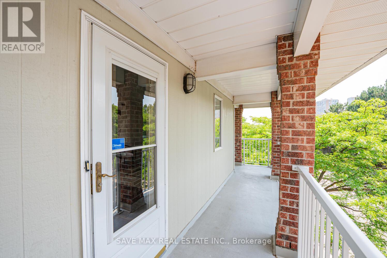 212 - 103 Bristol Road E, Mississauga, Ontario  L4Z 3P4 - Photo 4 - W12348638