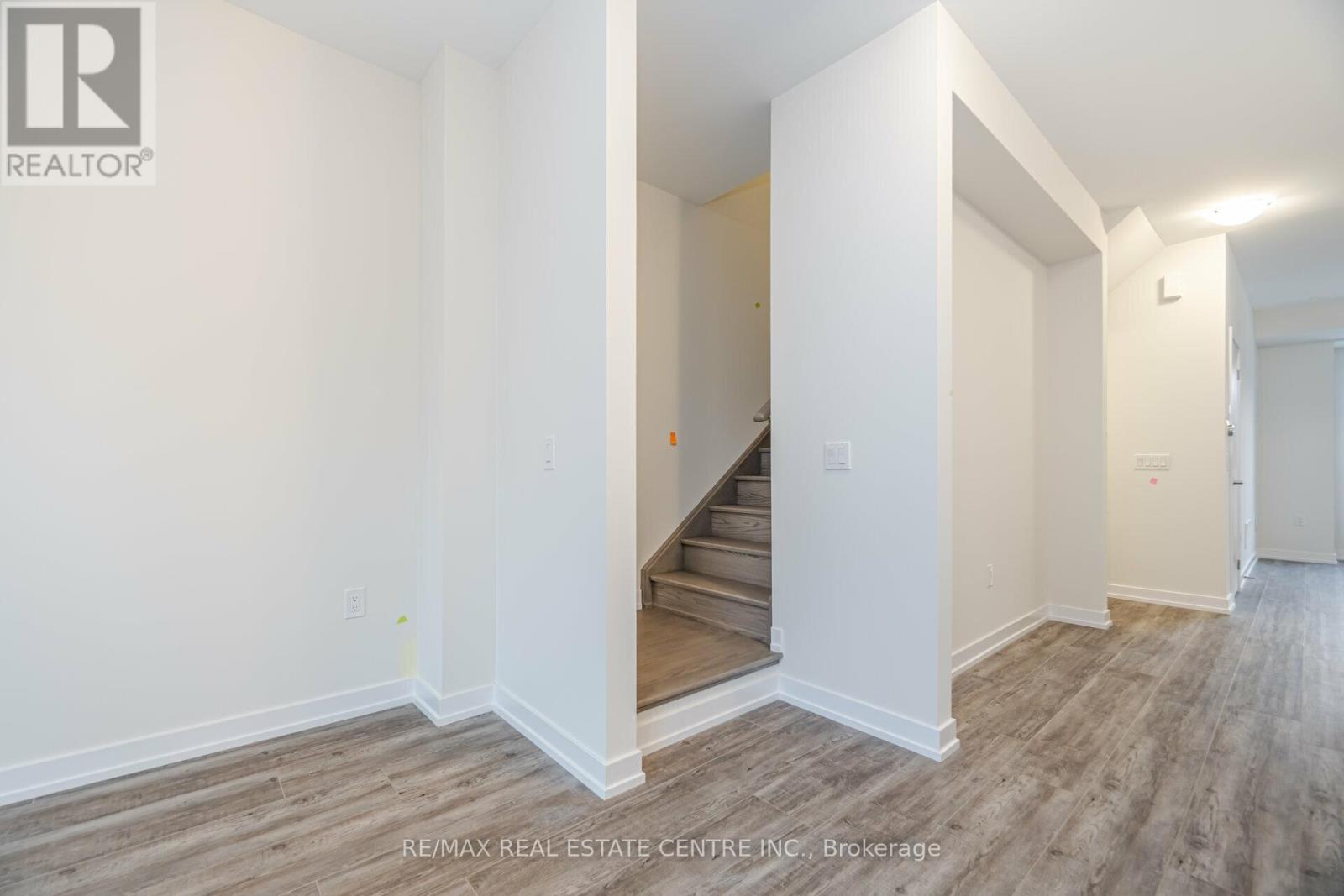 1320 Kobzar Drive, Oakville (Nw Northwest), Ontario  L6M 5R2 - Photo 14 - W12348683