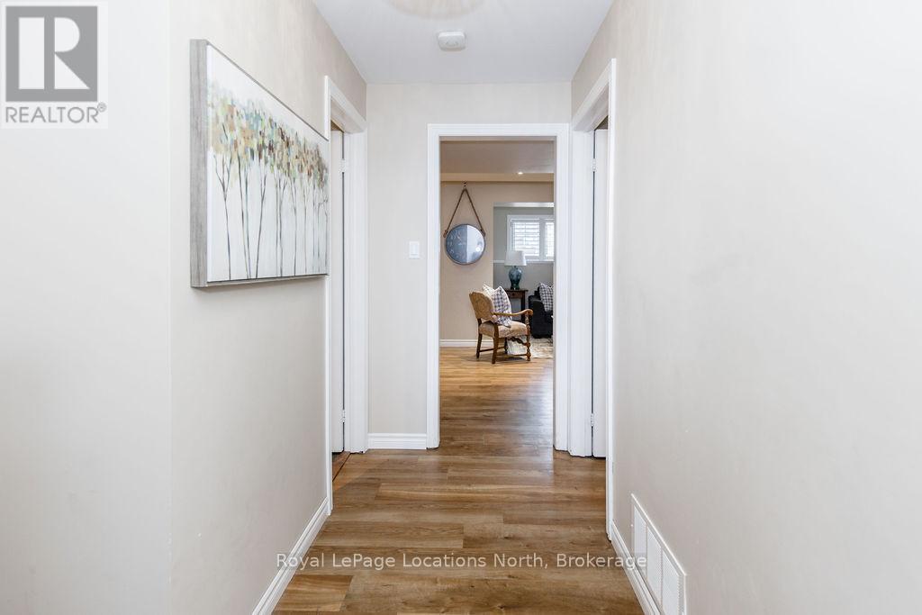 50 Blackburn Avenue, Clearview, Ontario  L0M 1P0 - Photo 23 - S12346450