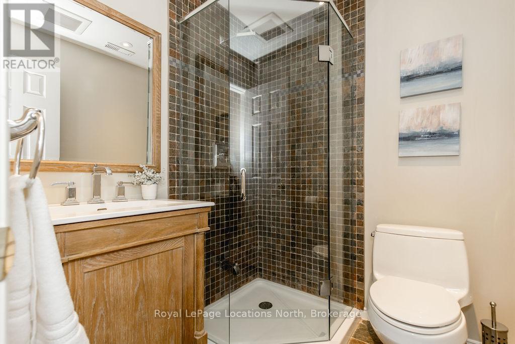 50 Blackburn Avenue, Clearview, Ontario  L0M 1P0 - Photo 25 - S12346450