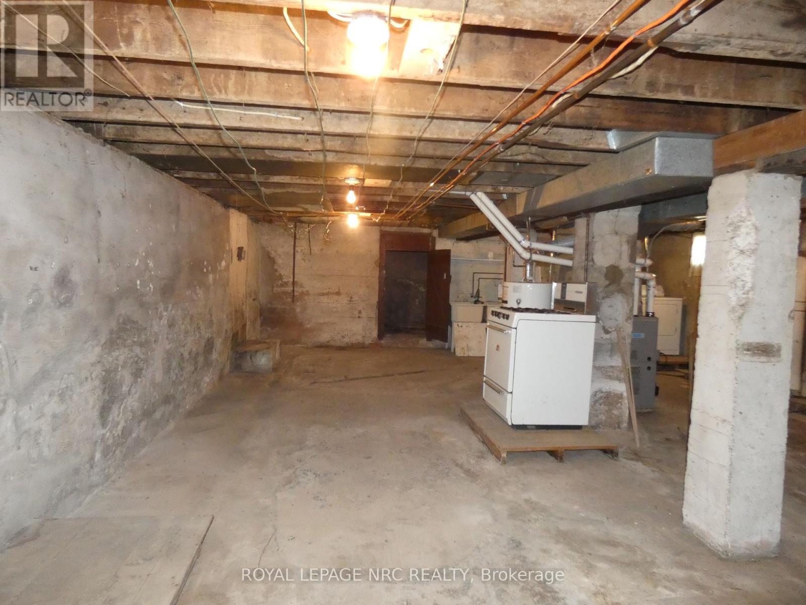 5730 Desson Avenue, Niagara Falls, Ontario  L2G 3T4 - Photo 15 - X12348715