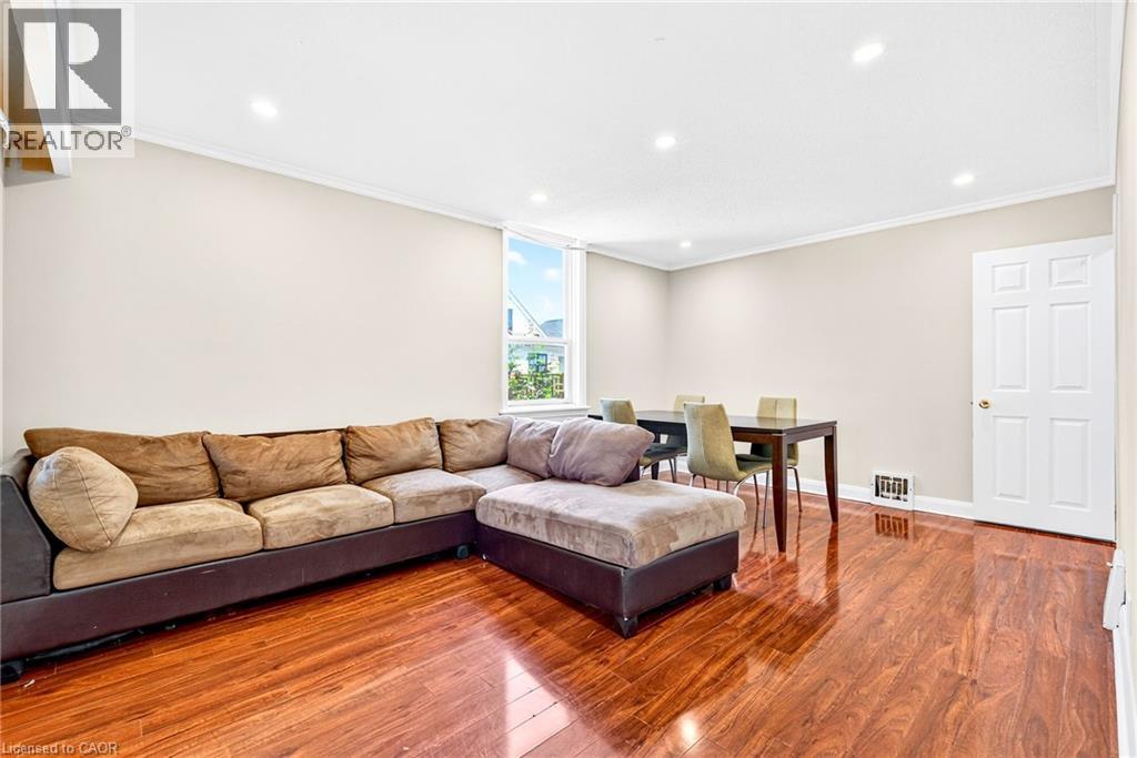 111 Leland Street, Hamilton, Ontario  L8S 3A3 - Photo 9 - 40760527