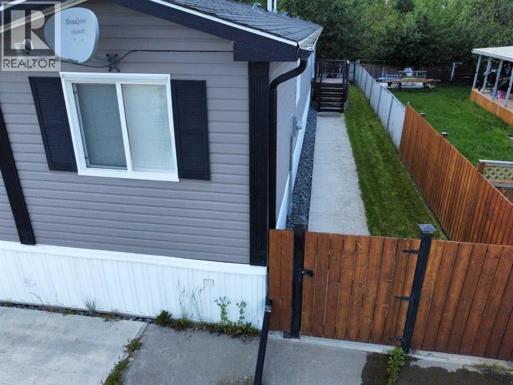 414 10 Street, Fox Creek, Alberta  T0H 1P0 - Photo 14 - A2238259