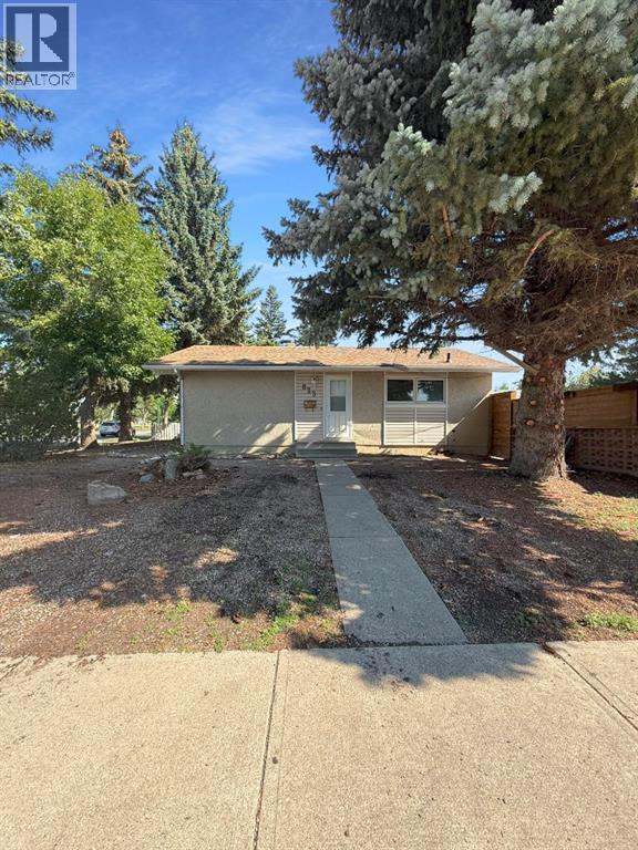 Property at 823 23 Street N image 1