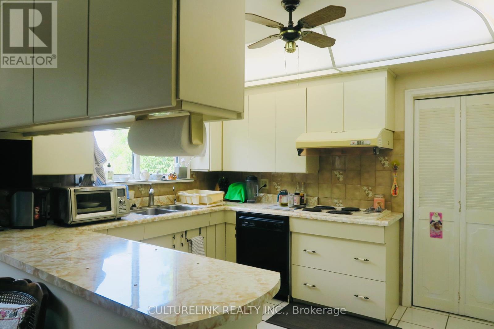 568 Cummer Avenue, Toronto (Bayview Woods-Steeles), Ontario  M2K 2M4 - Photo 10 - C12348717