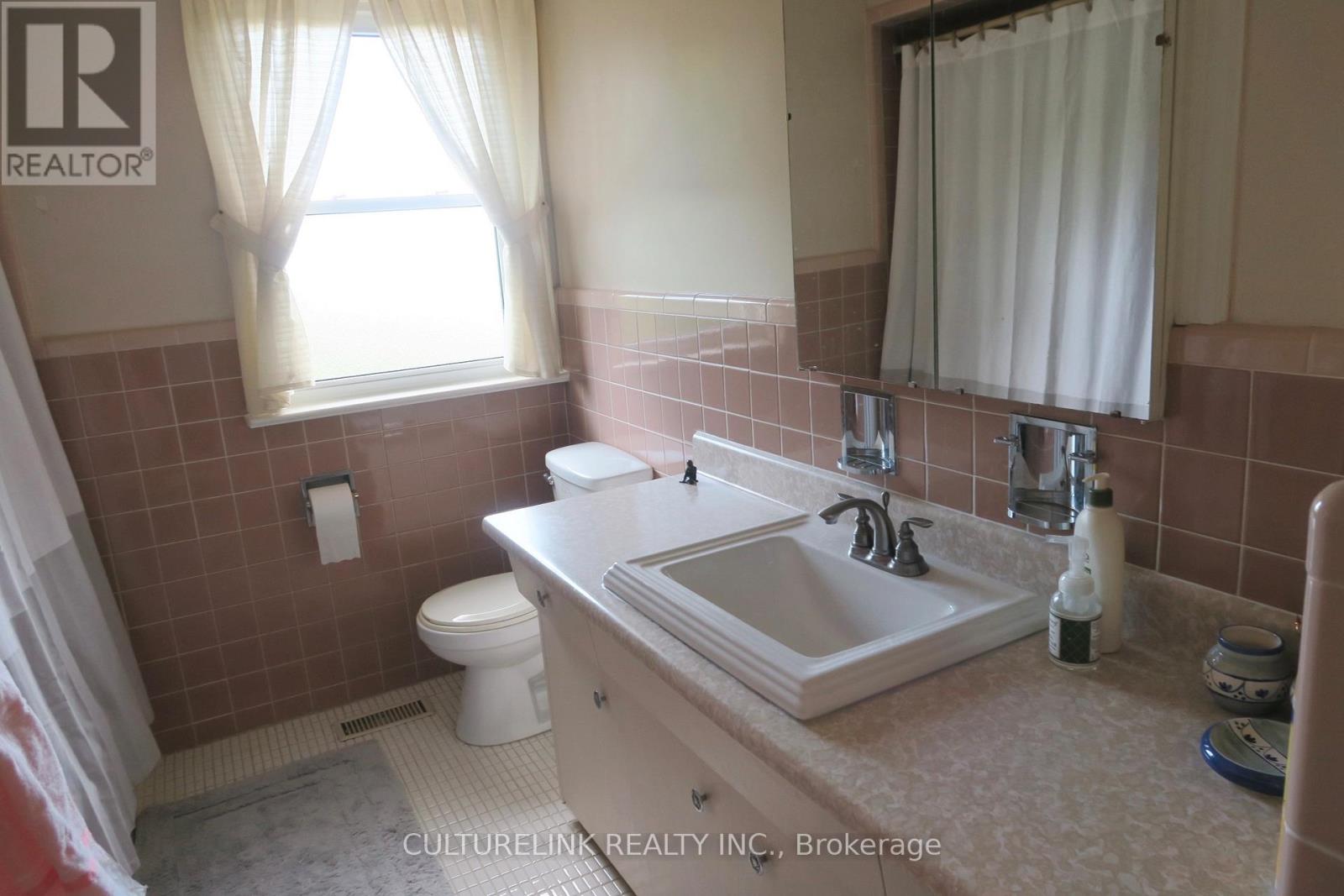 568 Cummer Avenue, Toronto (Bayview Woods-Steeles), Ontario  M2K 2M4 - Photo 17 - C12348717